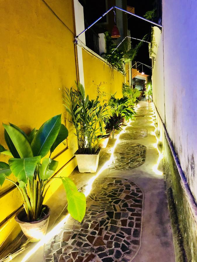 The French Villa Pondicherry Bagian luar foto