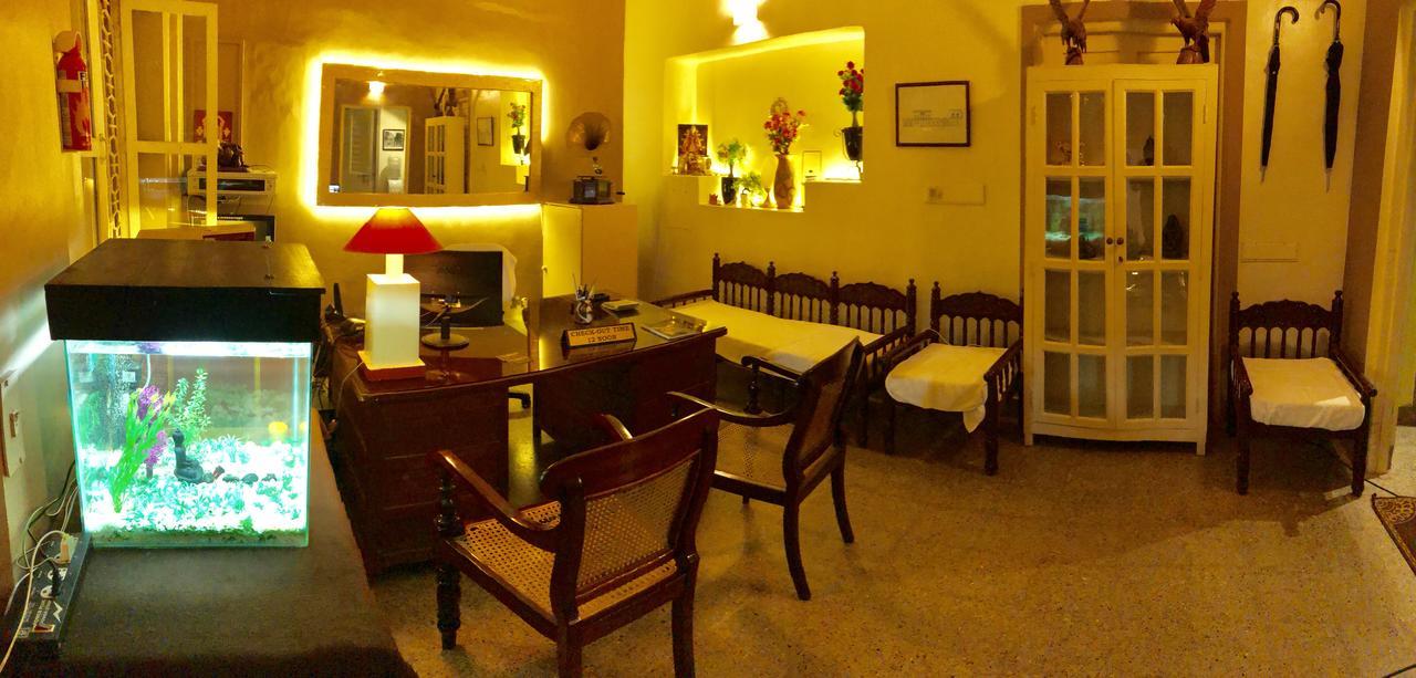 The French Villa Pondicherry Bagian luar foto