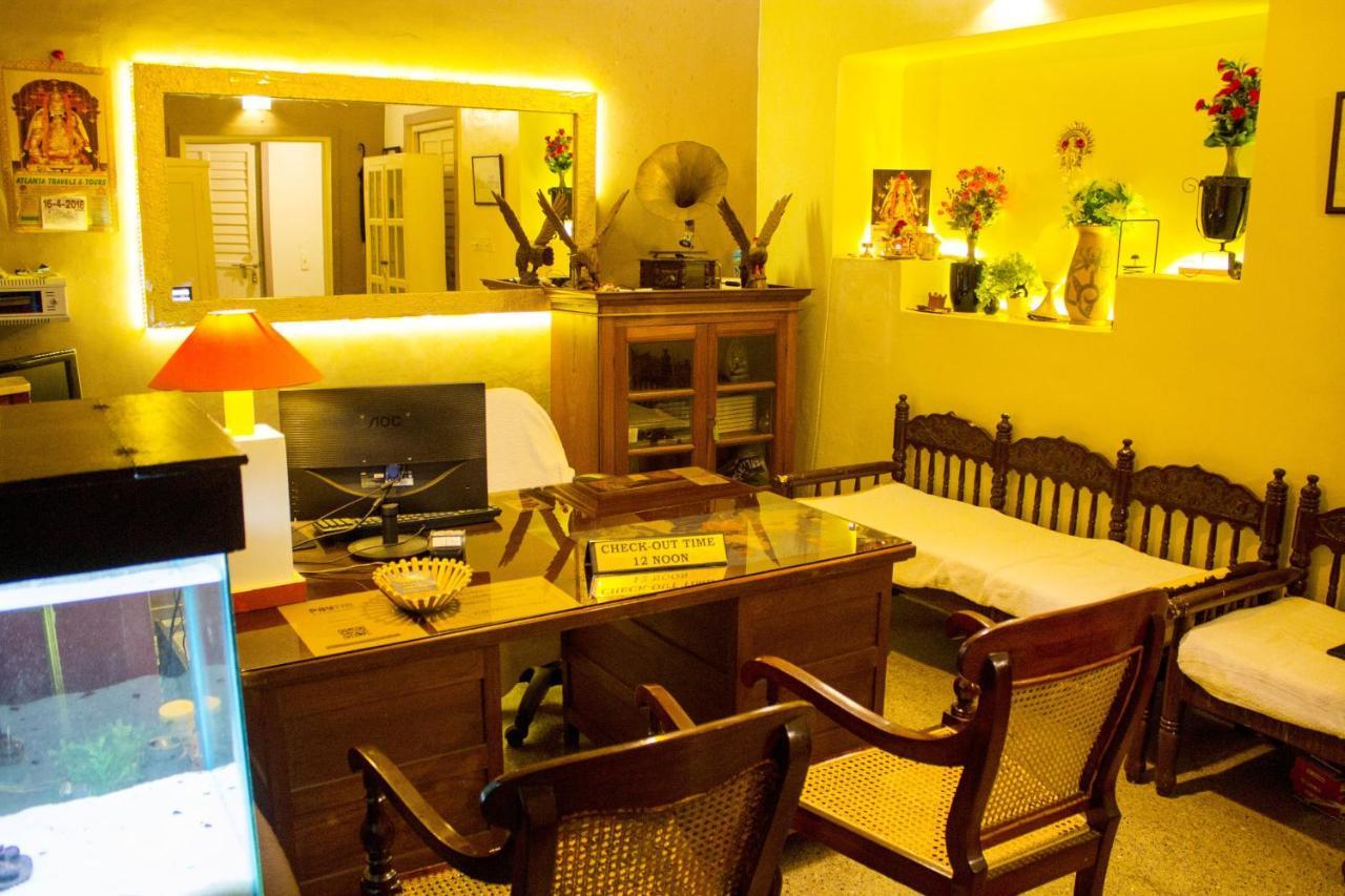 The French Villa Pondicherry Bagian luar foto